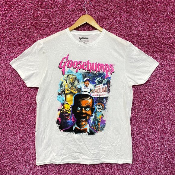 Goosebumps RL Stine Horror Series Cover Art Collage Tee L - Picture 1 of 5